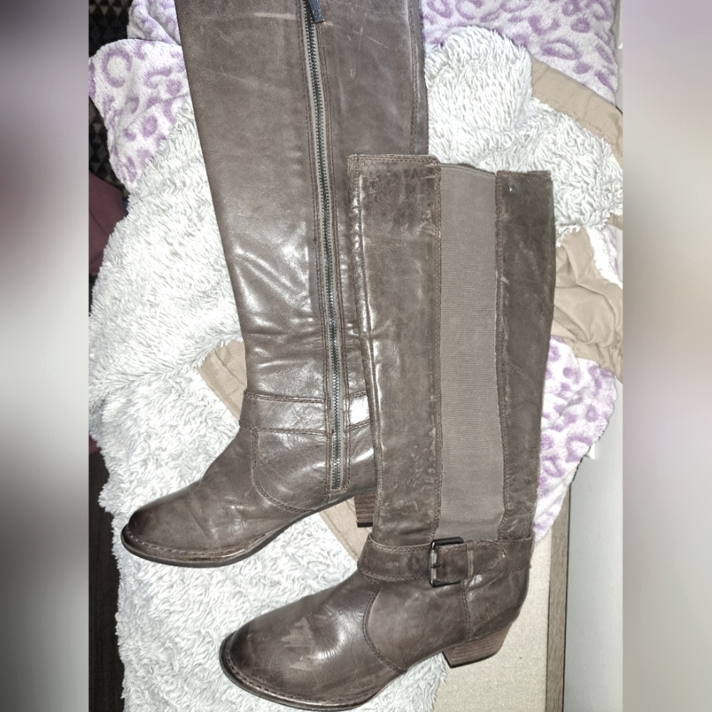 Grey leather Giani Bernini flat heeled boots